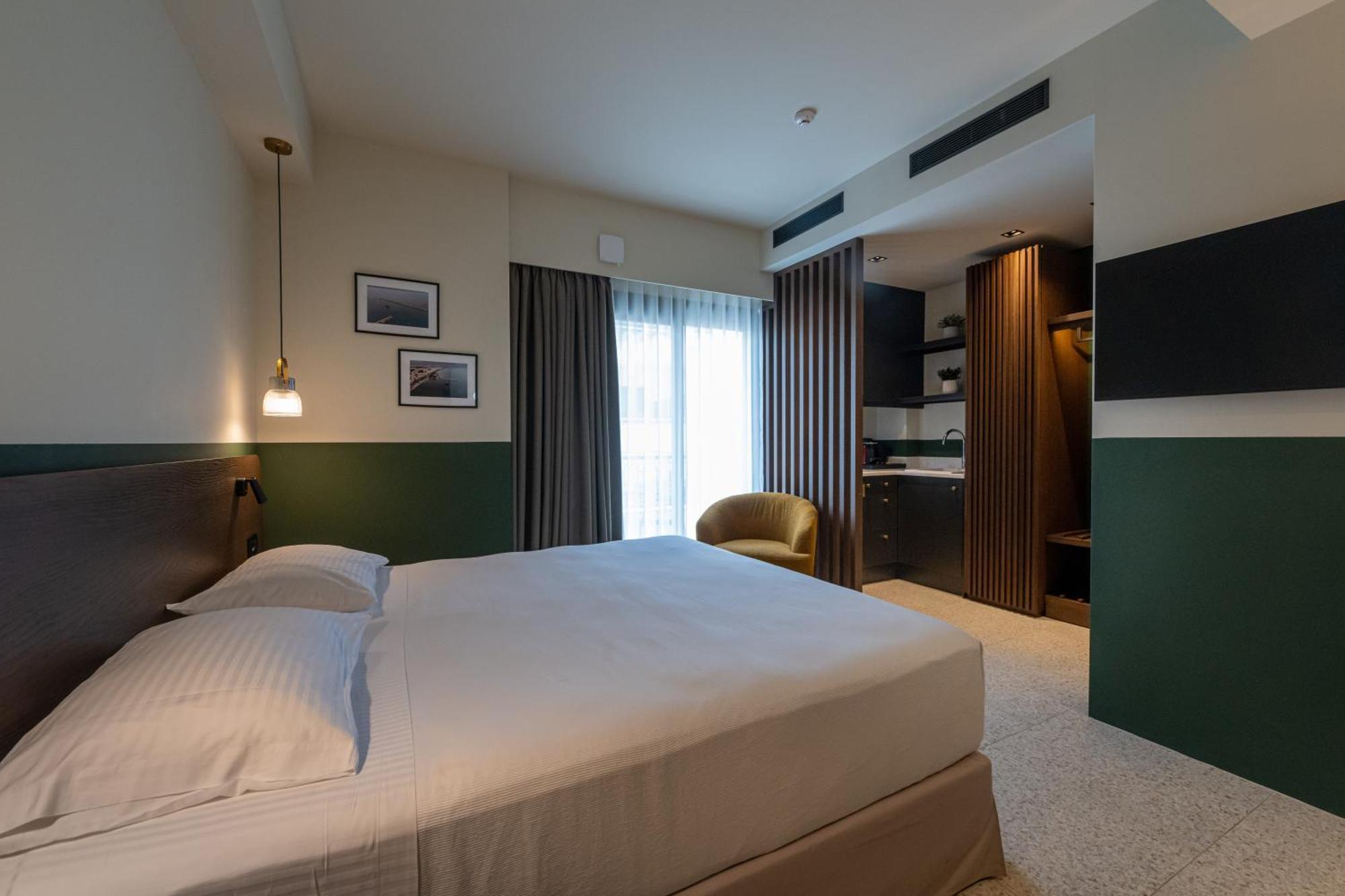 Evripidou 7 - Kalamata Mediterranean Suites Exteriör bild
