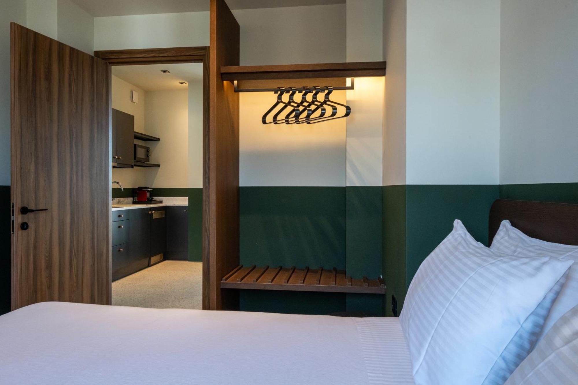 Evripidou 7 - Kalamata Mediterranean Suites Rum bild