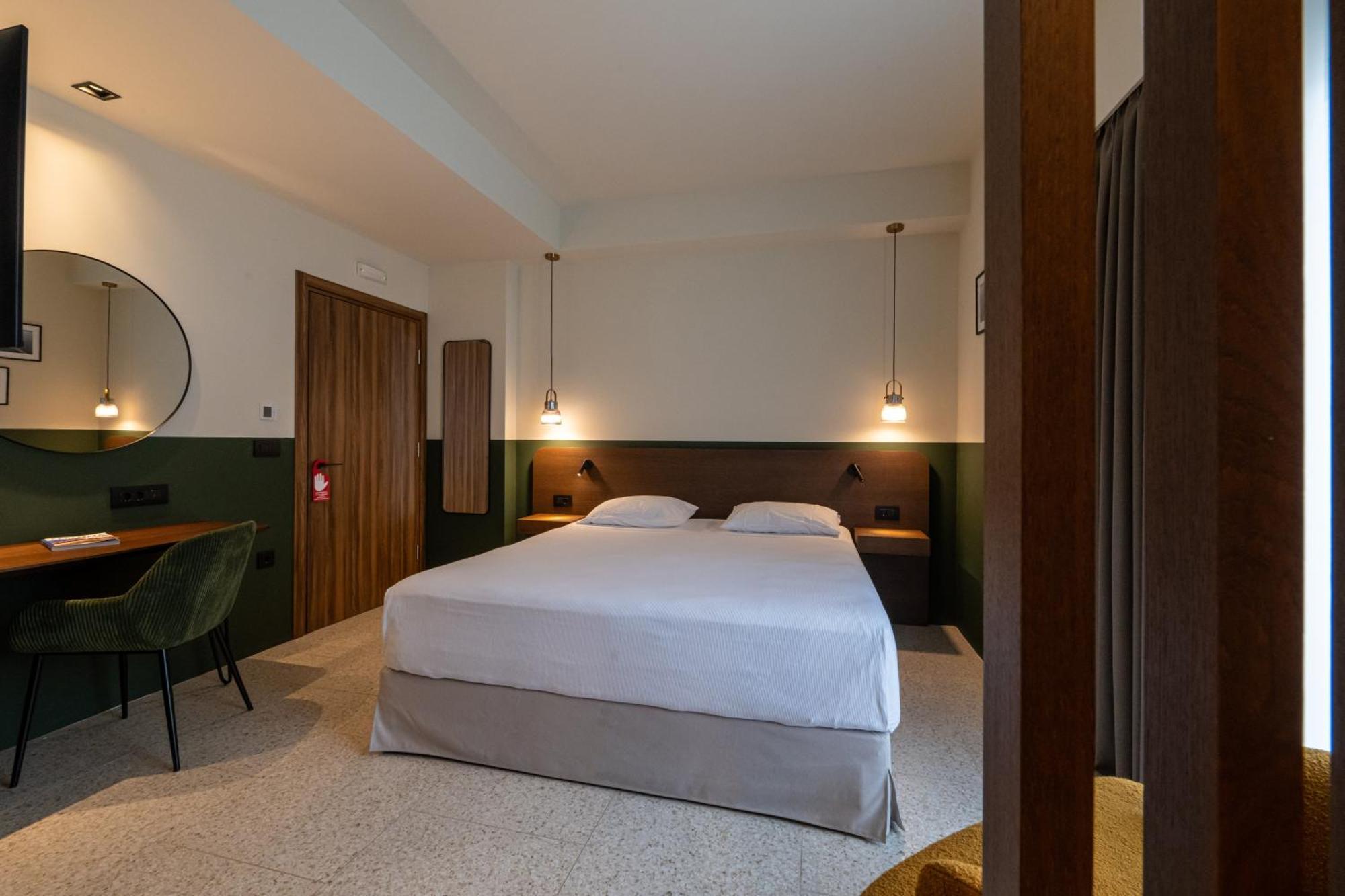 Evripidou 7 - Kalamata Mediterranean Suites Exteriör bild