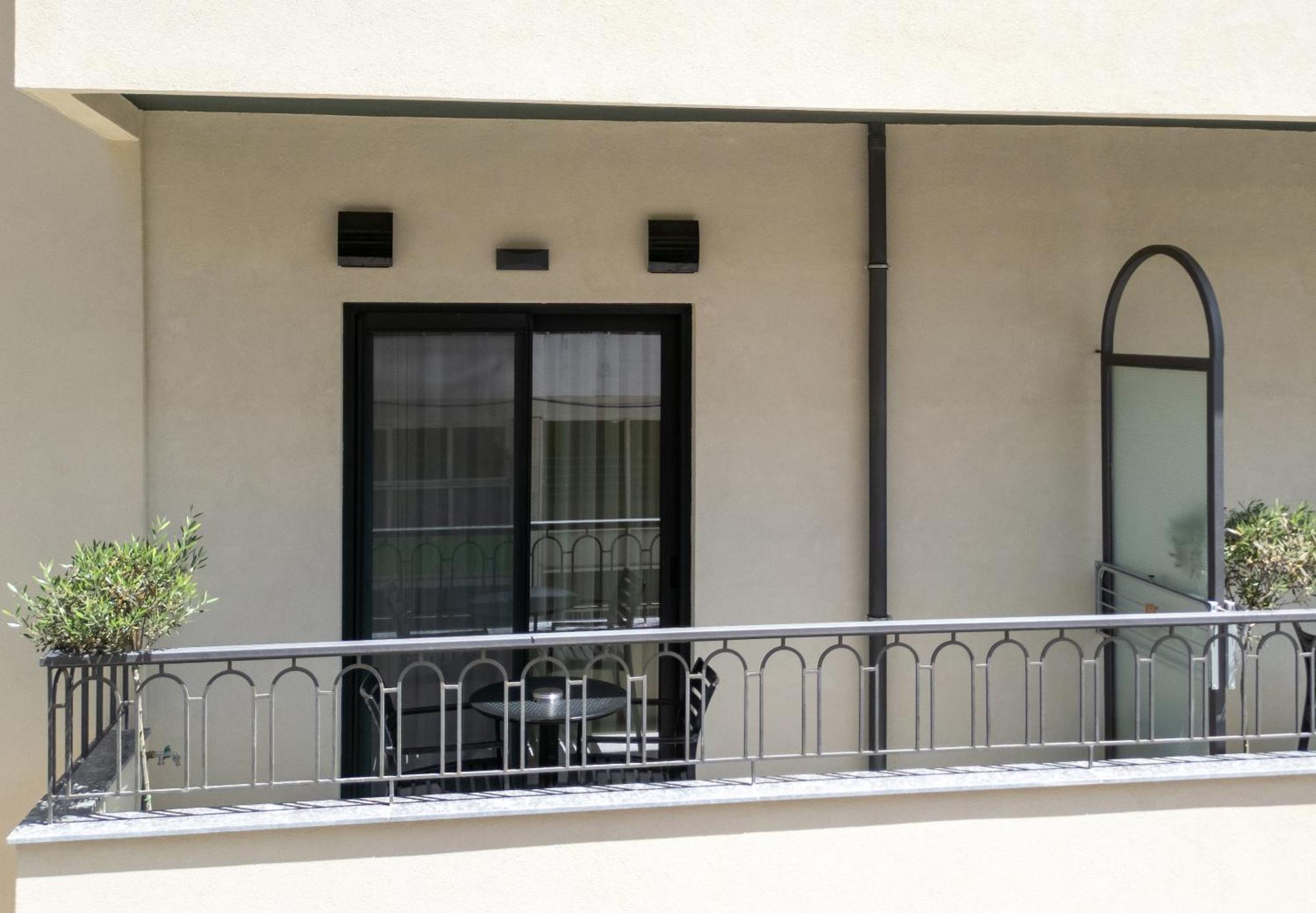 Evripidou 7 - Kalamata Mediterranean Suites Exteriör bild