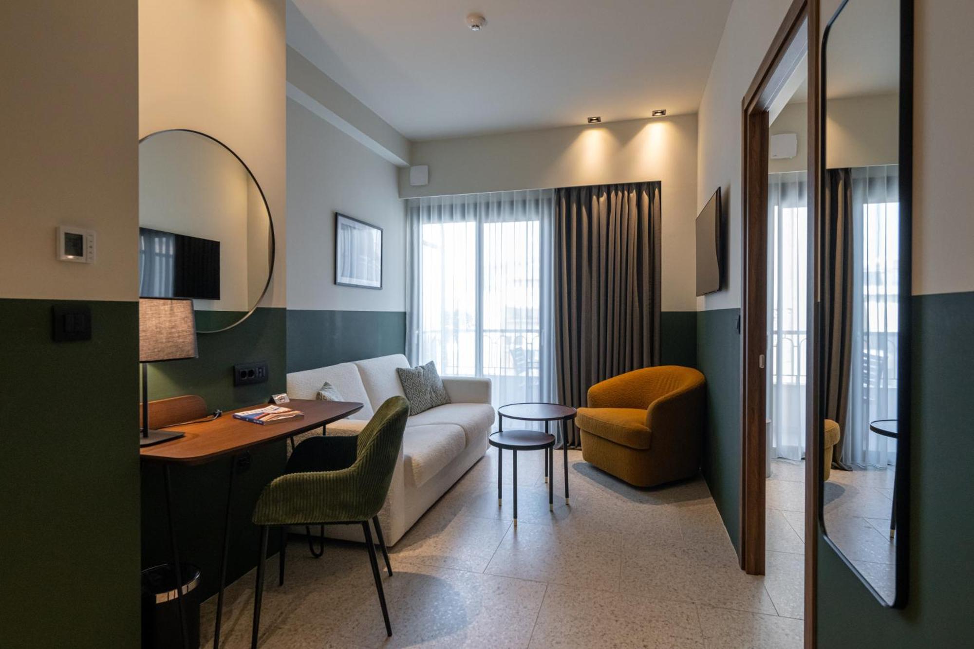 Evripidou 7 - Kalamata Mediterranean Suites Exteriör bild