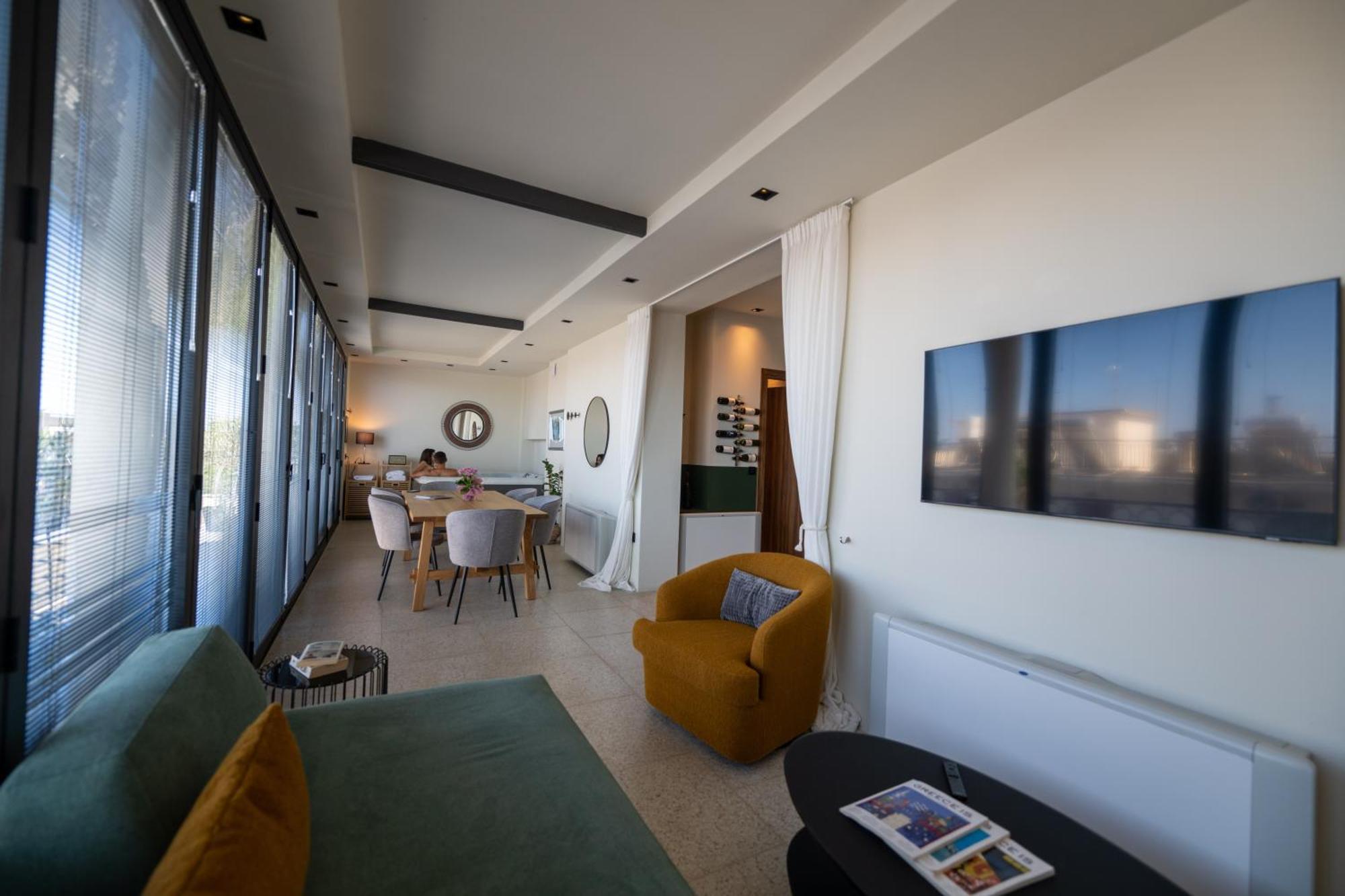 Evripidou 7 - Kalamata Mediterranean Suites Exteriör bild