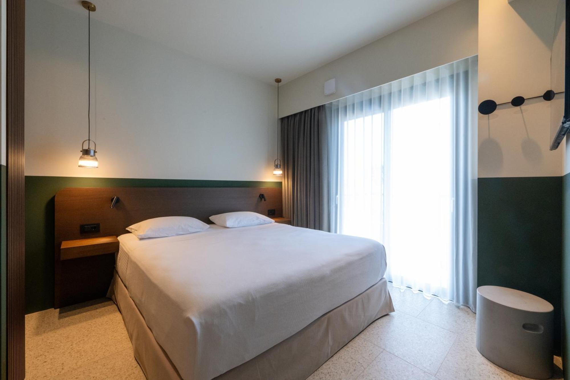 Evripidou 7 - Kalamata Mediterranean Suites Exteriör bild