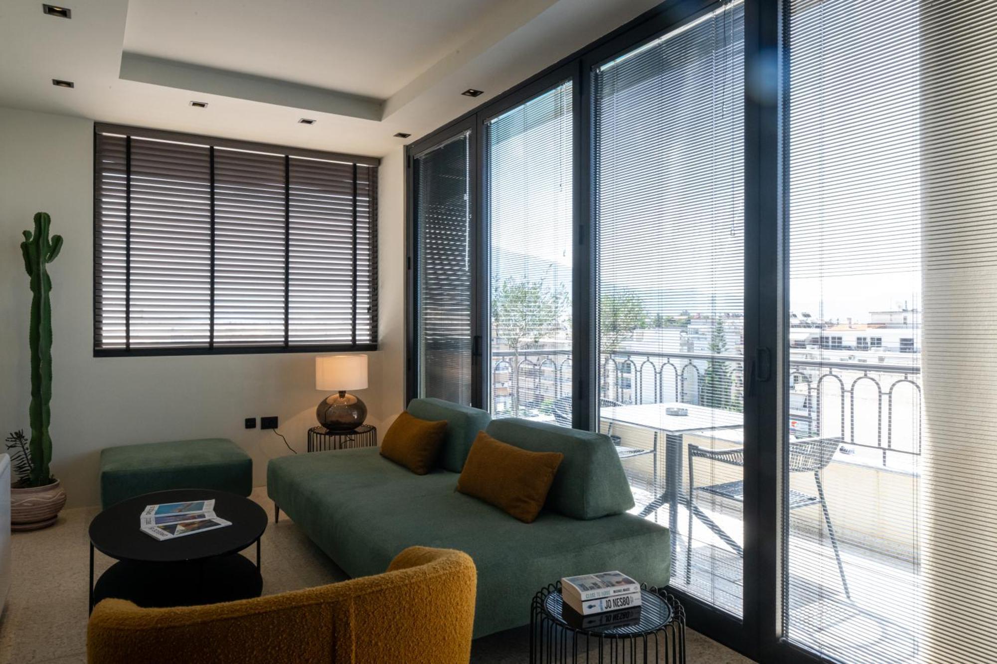 Evripidou 7 - Kalamata Mediterranean Suites Rum bild