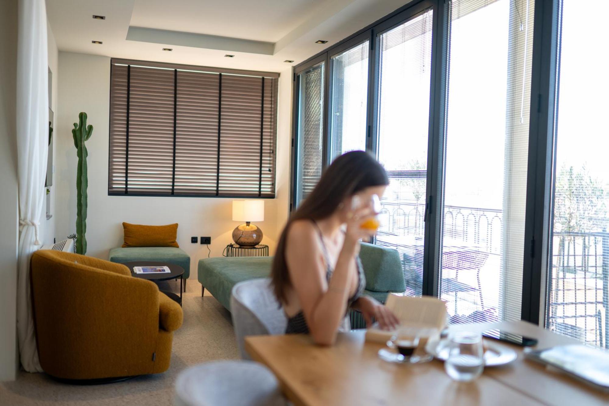 Evripidou 7 - Kalamata Mediterranean Suites Exteriör bild
