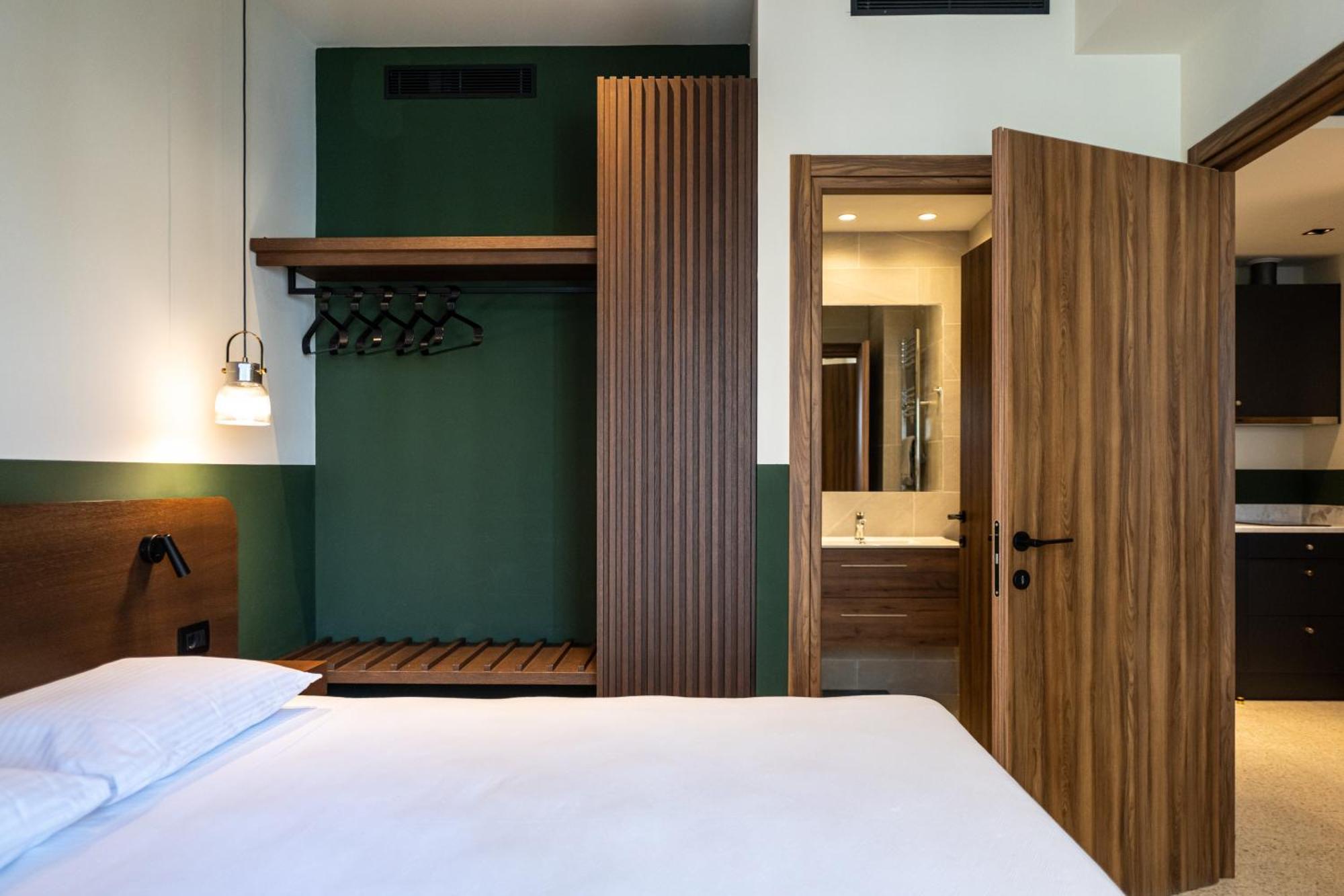 Evripidou 7 - Kalamata Mediterranean Suites Exteriör bild