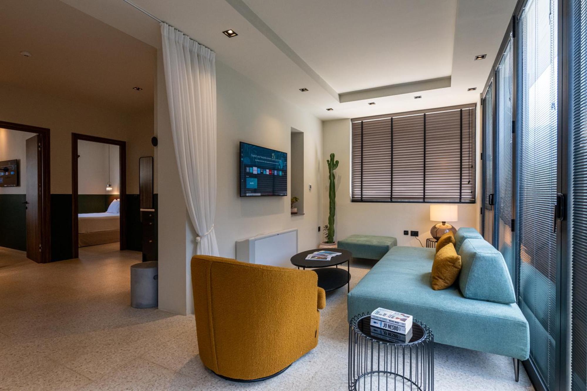 Evripidou 7 - Kalamata Mediterranean Suites Rum bild